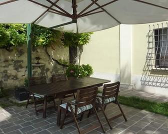 Villa with private pool near Santa Vittoria in Matenano - Santa Vittoria in Matenano - Patio