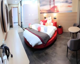Thank Inn Hotel Guizhou Zunyi Chishui City Red Arm - Luzhou - Bedroom