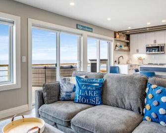 Near Point Pelee National Park - Kingsville - Living room