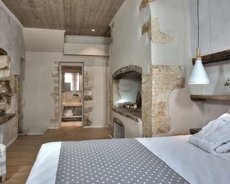 Elia Zampeliou Hotel - Chania - Bedroom