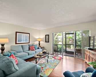 89 nite Nov 1-7 Patio BBQ close to Dining Shopping Beach Golf Kayak - Melbourne - Sala de estar