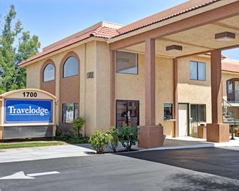 Travelodge by Wyndham Banning CA Near Casino/Outlet Mall - Banning - Building