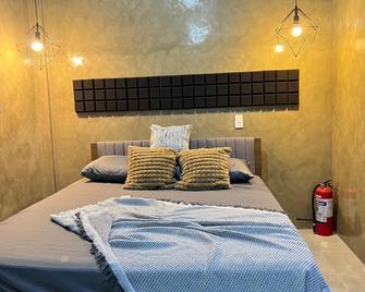 Casa Karina Lucena City - Lucena - Habitación