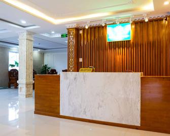 Flora Quy Nhon Hotel - Qui Nhon - Front desk