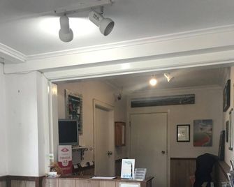 Fairy Springs Motel - Rotorua - Front desk