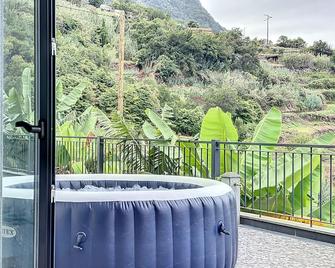 Green And Blue Horizon By Atlantic Holid - Ponta Delgada - Balcony