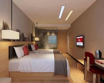 Thank Inn Plus Hotel Sichuan Dazhou Railway Station - Dazhou - Bedroom