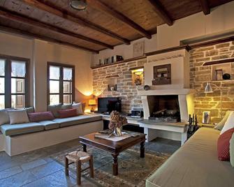 Pelion Homes | Villa Dioni Relax In A Peaceful Villa W/ A Small Cooling Pool - Agios Georgios Nileias - Sala de estar