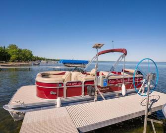 Resort Living on 175ft of Sandy Beach on Ottertail Lake, MN.- Cabin #3 - Battle Lake - Piscina