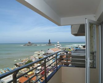 Hotel Maadhini - Kanyakumari - Balcony