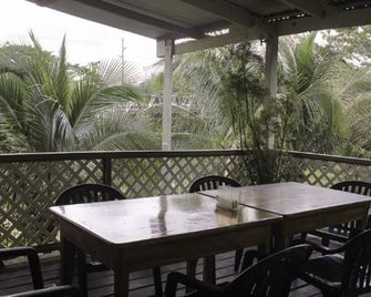 بيج فولز إكستريم أدفينشرز - San Pedro Columbia - شرفة