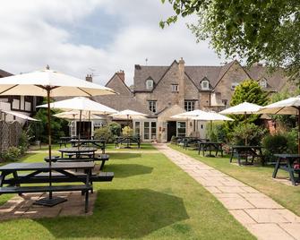 Corinium Hotel & Restaurant - Cirencester - Terasa