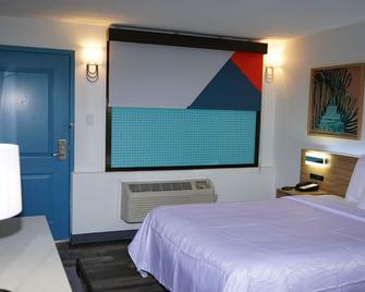 Airport Waterfront Inn - Essington - Bedroom