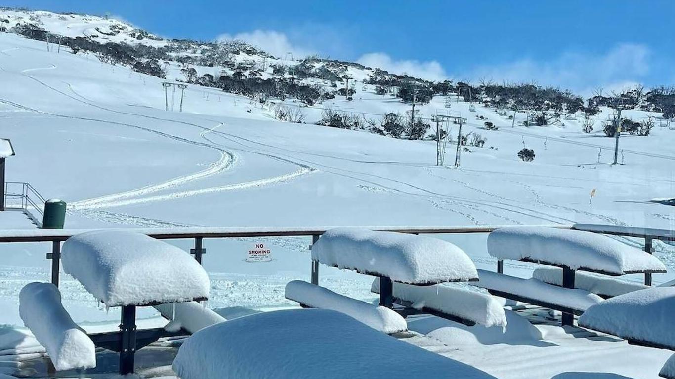 Smiggins Hotel & Chalet Apartments