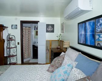 Life is Good Bed and Breakfast - Los Angeles