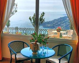 La Riserva di Castel d'Appio- Charme & Relax - Ventimiglia - Varanda