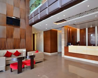 Hotel Saffron - Karnal - Lobby
