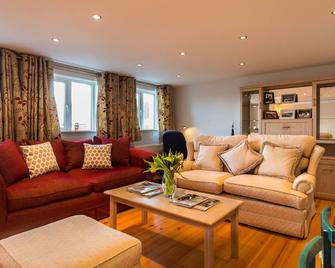 Large house with adjoining cottage close to Waterville - Waterville - Sala de estar