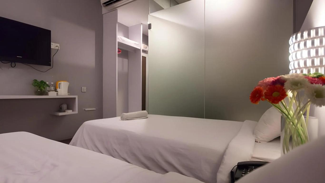 تشاريتون هوتل إيبوه