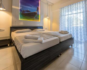Golden Sun Hotel - Zante - Camera da letto