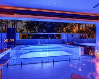 Belle Escapes Chillandos - Smithfield - Piscina