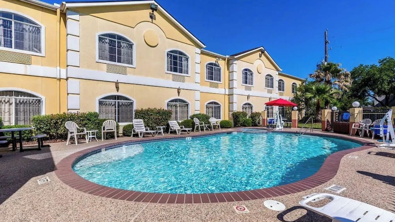 Casablanca Inn & Suites Houston - Spring
