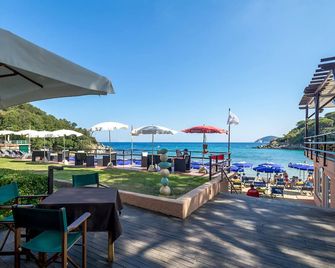 Hotel Desiree - Marciana - Innenhof