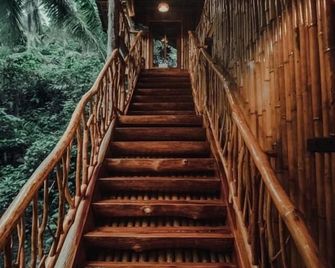 Treehouse de Valentine - Balamban - Escales