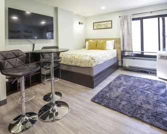 Workspace Studio Ski In Ski Out - Snowshoe - Bedroom