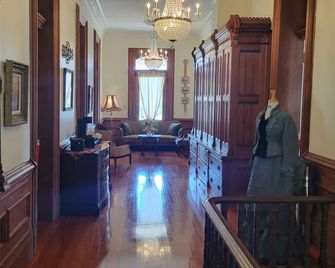 Baer House Inn - Vicksburg - Hallway