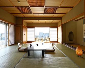 Kamisuwa Onsen Aburaya Ryokan - Suwa - Dining room