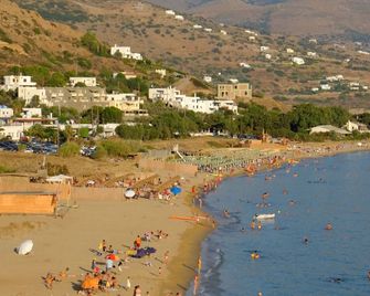 Summer Sunrice Andros - Mesaria - Παραλία