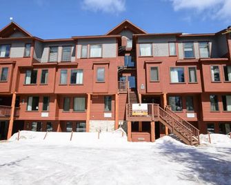 Les Condos Du Lac Taureau- Rooms & Condos - Saint-Michel-des-Saints - Bâtiment