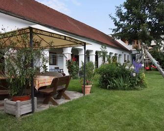 Weingut Bohrn Himmelbett - Herrnbaumgarten - Terasa