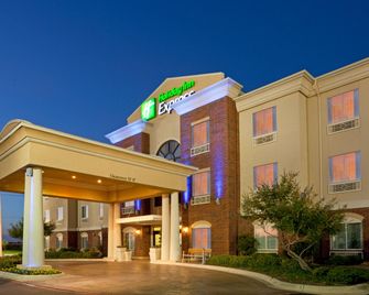 Holiday Inn Express & Suites San Angelo By IHG - San Angelo - Toà nhà
