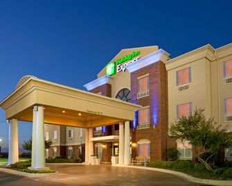 هوليداي إن إكسبرس هوتل آند سويتس سان أنجيلو باي آيتش جي - سان انغيلو - مبنى