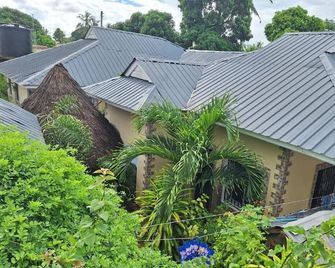 Mount Zion Paradise Guest House, Mtwapa Mtomondoni - Mombasa - Outdoor view