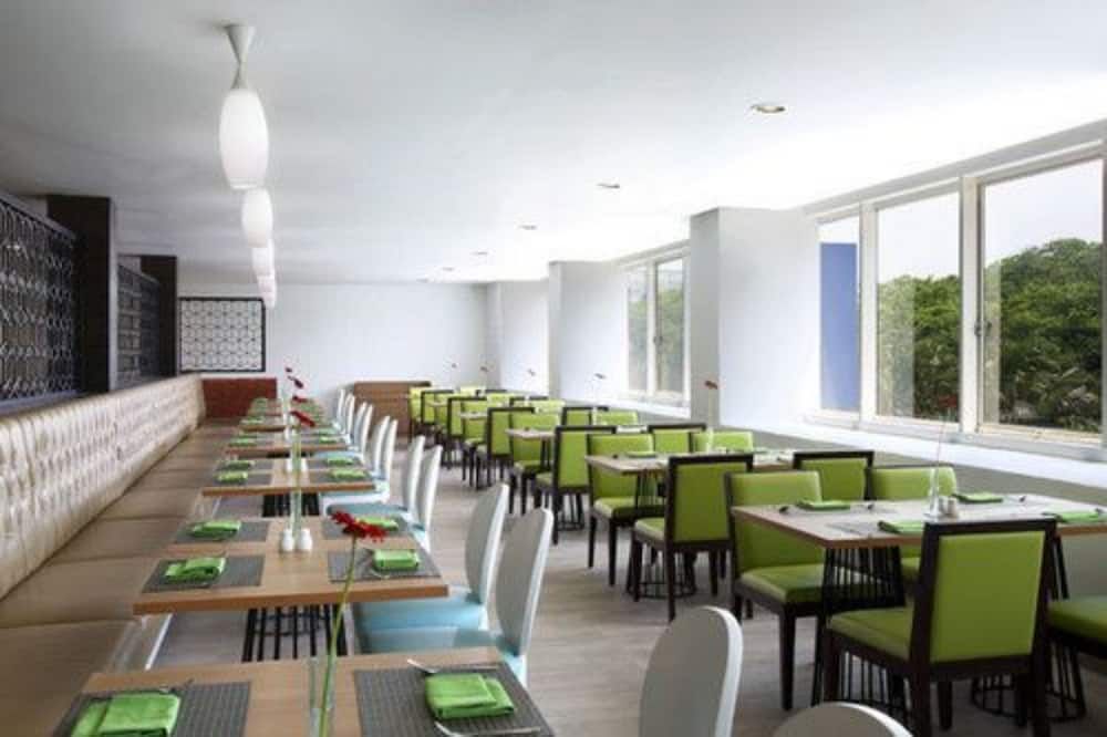 فندق سانتيكا كيلابا جادينغ