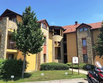Luxus Golf Apartment - Wichs - Gebäude