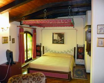 Hotel Villino Della Flanella - Módena - Habitación