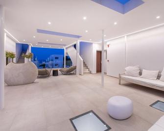 Mika Villas & Suites - Piskopiano - Living room