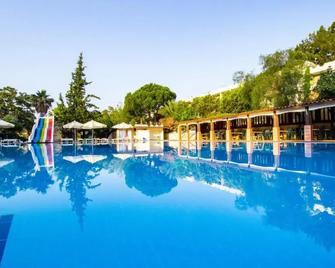 Pigale Beach Resort - Kusadasi - Pool