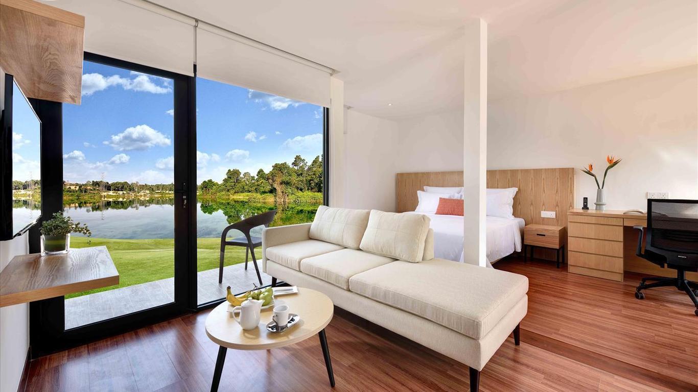 Lakeview Terrace Resort Pengerang