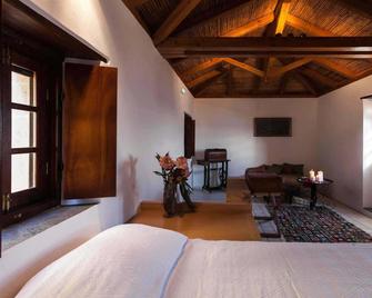 House in the Castle - Monemvasia - Bedroom
