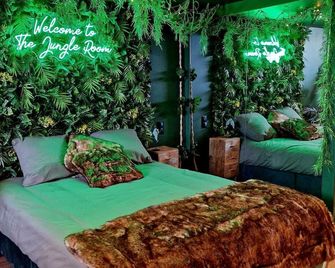 Evasion Tropicale Suite Jungle Room - Thiers