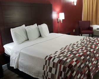 Red roof Inn Kenner - New Orleans Airport NE - Kenner - Camera da letto