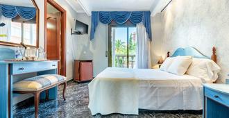Hotel Canadá - Tarragona - Bedroom