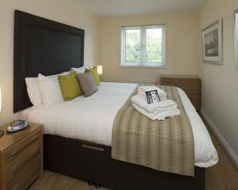 Equinox Place by House of Fisher - Farnborough - Slaapkamer