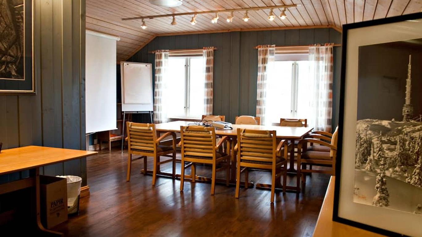 Sostrene Storaas hotell