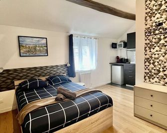 Studio Oslo-Charme & calme en Centre ville à pied avec parking gratuit - Châtellerault - Chambre